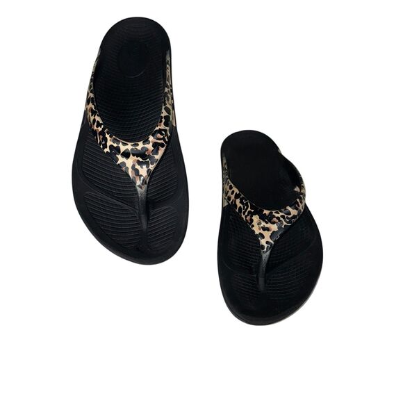 OOFOS Sandals Ladies Leopard Flip Flop Size 9 EU 40 Comfort Shoe - Picture 1 of 6